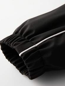 Men's Hooded Jacket, Linear Design With Contrast Color Lines, Smooth Zipper Opening, Chest Zipper Pocket, Elastic Sleeve Edges, Suitable For Commuting Wear, Versatile Matching - Black - View 5