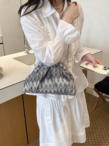 Dedoo This Lady Is Holding A Clutch Bag Made Of Woven Pleats, The Pleats Are Light As Clouds, Fashionable And Minimalist - Multicolor - View 7