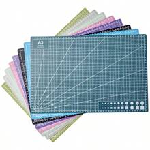 1 pieza Alfombrilla de corte multifuncional de escritorio de tamaño A3 con impresión a doble cara, color aleatorio, colorida, para manualidades DIY - 1 unidad, impresión a doble cara, colores aleatorios, tamaño A3. - Ver 6