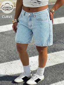 Plus Size Women's Washed Denim Straight Leg Bermuda Shorts, Mid-Waist Loose Fit Straight Leg Capri Pants, American Casual Versatile Bottoms - Light Wash - View 2