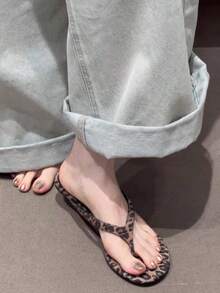 法式風格女款夏季新款皮革腳趾環細高跟涼鞋，附後背帶小貓跟夾腳拖鞋 - 棕色 - 查看 2