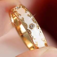 Vintage Elegant White Enamel Scroll Carved Ring Band, Inlaid With Sparkling Synthetic Zirconia, Exquisite Women's Jewelry, Suitable For Daily Wear, Perfect Gift For Birthday And Holiday - Gold - View 1
