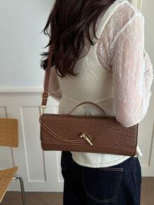 Tas Clutch Wanita Anyaman untuk Acara Malam, Tas Tangan Persegi Panjang dengan Pegangan Atas dan Tali Selempang yang Dapat Dilepas, Tas Bahu Minimalis Bergaya Vintage, Cocok untuk Pesta dan Perjalanan Sehari-hari - Coklat - View 4