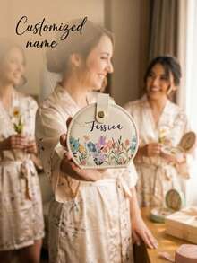 Boîte à bijoux personnalisée - Fleur d'anniversaire, Boîte à bijoux personnalisée - Fleur d'anniversaire, Boîte cadeau de demoiselle d'honneur de mariage pour les sœurs, Cadeau pour les femmes - Multicolore - Voir 1