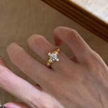 1 pièce Bague ouverte vintage de luxe élégante de niche personnalisée polyvalente exquise haut de gamme en feuille d'or avec zircone cubique, convient pour le port quotidien des femmes - Doré - Voir 3