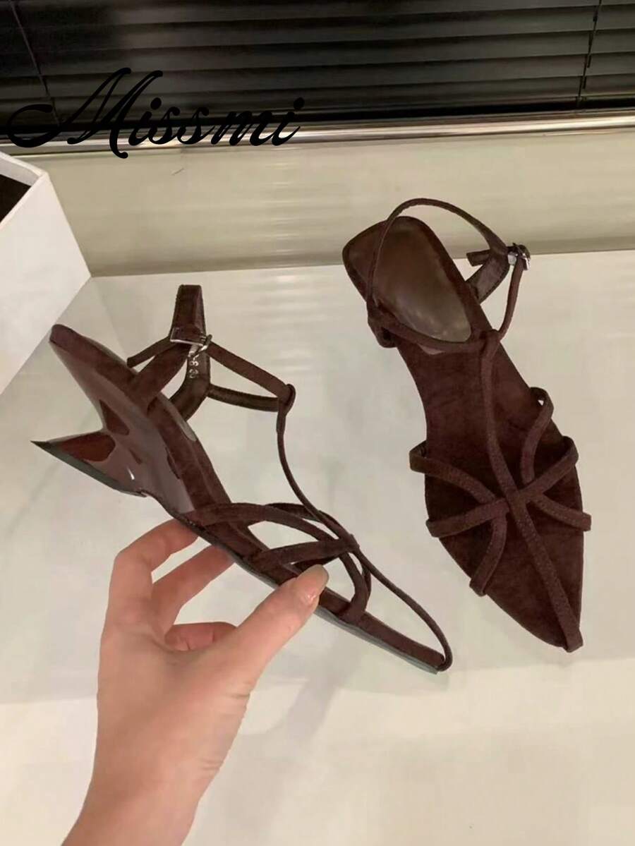 復古細帶女款小眾設計不對稱坡跟高跟露趾夏季涼鞋 - 咖啡棕 - 查看 1