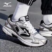 Mizuno 新款 SPEED 2K 緩震透氣網布多功能休閒跑步鞋 中性款 - 銀白色/黑色 - 查看 5