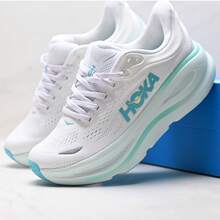 Hoka One One 新款女款春夏 Bondi 9 道路跑鞋，透氣、輕量、舒適、緩震、防滑，四季皆宜，白色玉色 - 白玉女鞋 - 查看 9