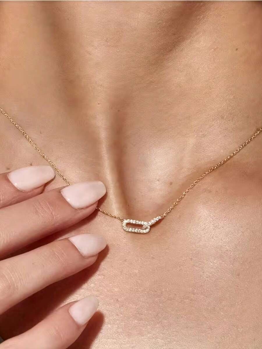 Double Ring Geometric Collarbone Necklace With Zirconia Micro-Inlay, Niche Design, Light Luxury Minimalist Interlocking Necklace - Necklace - View 1