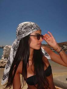 1pc Women's Large Floral Print Scarf, 90cm Big Size Satin Smooth Feel Square Scarf Headscarf Neckerchief - White - View 3