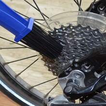 1pc Motorcycle Bicycle Chain Brush, Gear Cleaning Brush Tool, Oil Stain Cleaning Portable Device, Multi-Functional Multi-Purpose Cleaning Tool, Suitable For Scooter, Mountain Bike, Motorcycle, Bicycle, Electric Bike, Chain Cleaning Accessory, Cycling Accessory, Cleaning Brush Tool, Bicycle Chain Lubrication Assistant Tool, Chain Smooth Care And Maintenance, Cycling Equipment, Essential Tool For Cycling Enthusiasts - Multicolor - View 8