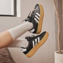 Adidas VL Court Bold T-Toe Retro Thick Sole Sports Casual Skate Shoes Training Shoes IH3081 - Black and White - View 3