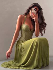 Elegant Sexy Spaghetti Strap Long Fitted Dress, Summer Green Lace Backless Ruffle Dress, Suitable For Outings, Cocktail Parties, And Formal Events - Green - View 3