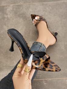 Black and Brown Leopard Print