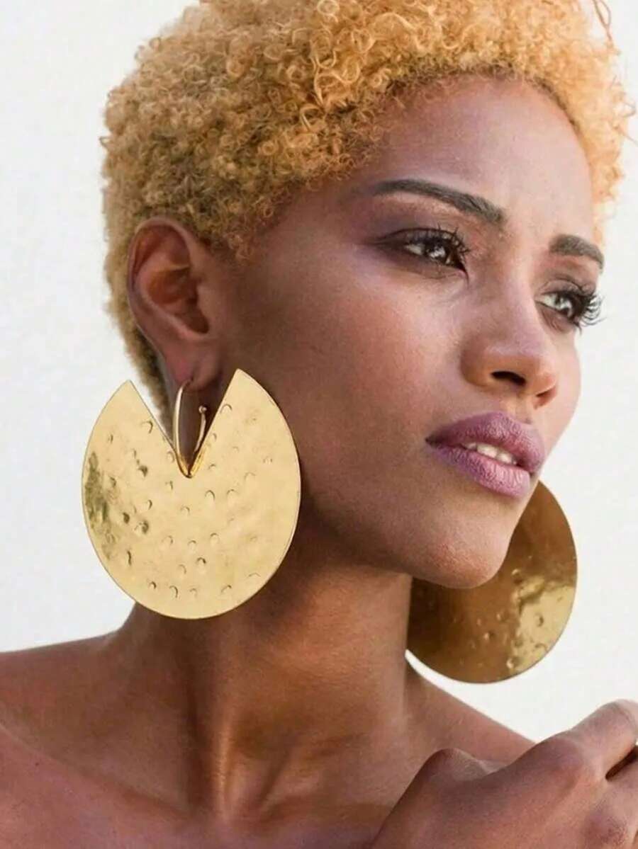 1 Pair INS Style Exaggerated Large Round Metal Drop Earrings, Fashion Versatile High-End Design, Elegant Elegant Women's Ear Jewelry, Light Luxury Vintage Earrings Suitable For Daily Wear, Party, Date, Shopping, Street Photography - Gold - View 1