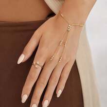 Un brazalete de dedo con strass, un diseño de nicho, una cadena integrada para el dorso de la mano, joyería de mano simple y exquisita, cadena de mano - geometría - Ver 2
