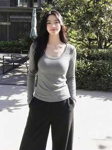 Kaos Lengan Panjang Slim Fit Wanita Minimalis Warna Polos dengan Leher U Dalam, Atasan Lapisan Dasar Elastis Serbaguna untuk Musim Gugur - Dark Grey - View 3