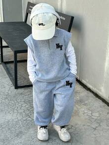 Young Boy Letter Print Warm Vest Jacket And Sweatpants Set - Grey - View 1