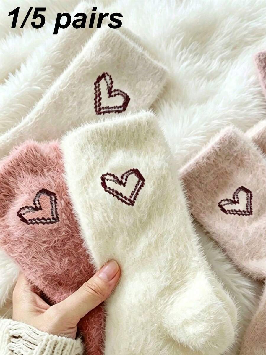 1/5 Pairs Women's Comfortable Heart Plush Socks, Soft Fluffy Warm Mid-Calf Socks, Suitable For Winter, Casual