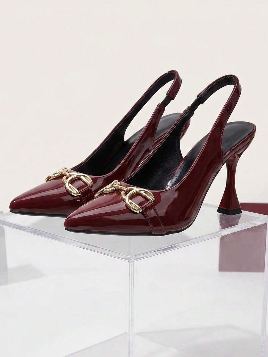 1 Paar 2026 neue Teenager High Heel Sandalen, Metall-Pferdebit-Schnalle Hardware Dekoration, glänzendes Lackleder PU Material, spitz zulaufende Zehenpartie mit elastischem dünnem Rückriemen, asymmetrischer Trompeten-Stiletto-Absatz, Vintage reifer Stil rückenfreie High Heel Sandalen für Dating, Party, Pendeln - Bordeaux - Übersicht 1