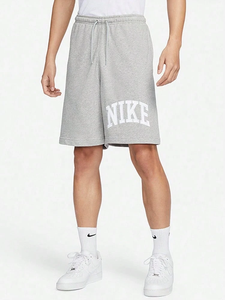Pantalones cortos deportivos cómodos de tiro medio con cordón y estampado de letras Nike Sportswear para hombre, color gris humo claro - Gris ahumado claro - Ver 1