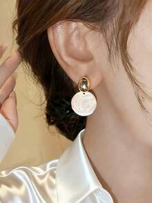 1 Pair French Luxury Gentle Exquisite Fashion Versatile Gradient Geometric Earrings Studs Jewelry Suitable For Women Daily Holiday Commute Wear - Multicolor - View 3