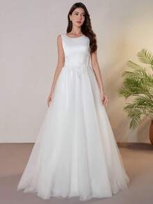 Elegant Woven Fabric Applique Wedding Dress - White - View 2