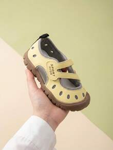 1 Pair 2026 New Children's Sandals, Full-Body Breathable Round Hole Hollow Decor, Soft PU Round Toe Double Cross Magic Tape Low-Top Closed-Toe Sandals, Flat Sole, Outdoor Functional Style Kids Water Shoes For Summer Water Play And Daily Wear - Yellow - View 6