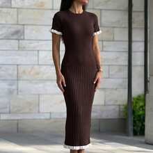 Nuevo vestido tipo suéter entallado para mujer: estilo sofisticado con cuello, detalle de botones y volantes en contraste. - Café - Ver 1