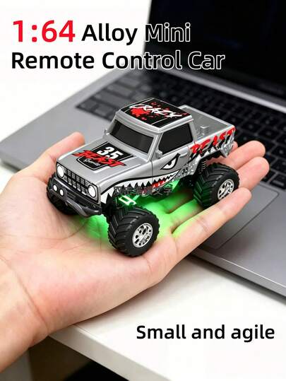 A 1:64 Mini Four-Way Remote Control Off-Road Vehicle With LED Lights And Remote Control, A Children's Toy Car Cake Ornament, Suitable For Christmas, Birthday And New Year Gifts For Boys Aged 6 To 12, A Must-Have For Children's Toy Travel