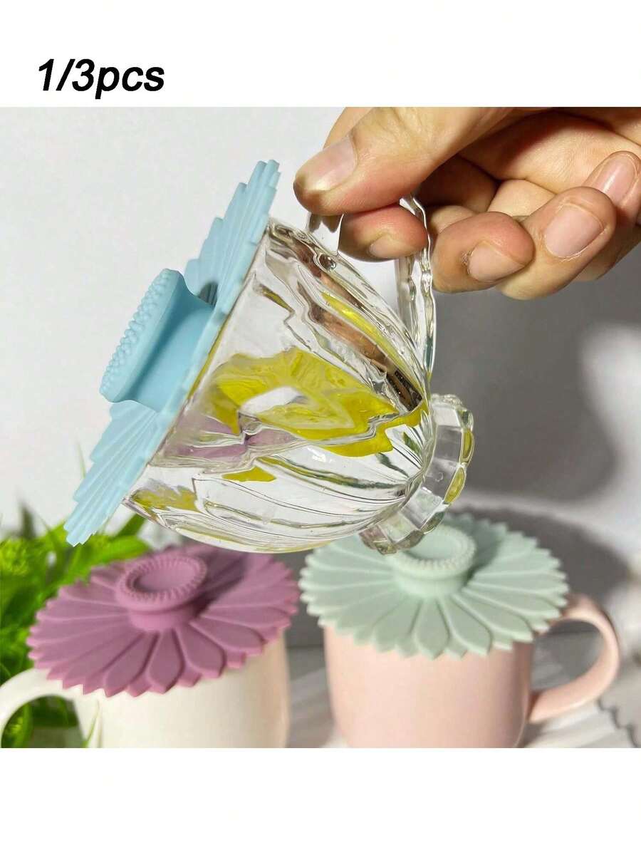 1/3個向日葵造型矽膠杯蓋，亮色柔軟，附手把+吸附蓋優異密封，防漏防塵防蟲，保溫，可重複使用，適用於茶杯、咖啡杯、馬克杯、水杯、玻璃杯、茶壺和其他飲料容器。送給朋友和家人的理想禮物。杯子和餐具的完美配件，廚房用品，廚房用具 - 也可以單獨購買1個紙杯蓋