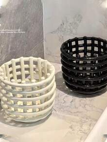 1pc Woven Pattern Desktop Storage Box Hollow Portable Resin Storage Cylinder Comb Holder Makeup Organizer Handwoven Storage Basket Storage Bin Plastic Storage Box Hollow Ventilated Dust-Free Stationery/Jewelry Organizer Box Bathroom Toiletries Storage Box Can Store Used Towels, Toothbrushes, Cosmetics, Toothpaste, Bathroom Accessories - A - View 7