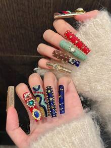 手工超長棺材形美甲貼片 Y2K Baddie 風格，多色款，3D 立體金屬感滿鑽重工美甲貼片，易佩戴，適合女孩與女性，適用節慶派對與日常穿搭，夏季 - 彩色 - 查看 3