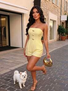 AIJ Mono corto sin tirantes a rayas amarillas para mujer, mono corto ajustado con detalle de botones, elegante y casual para playa, vacaciones y salidas, conjunto de verano transpirable - Amarillo - Ver 1