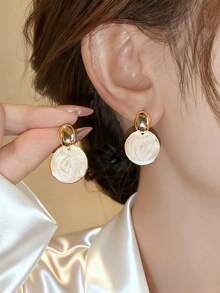 1 Pair French Luxury Gentle Exquisite Fashion Versatile Gradient Geometric Earrings Studs Jewelry Suitable For Women Daily Holiday Commute Wear - Multicolor - View 2