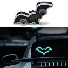 Solar Powered Bat Shaped Suction Cup Car Atmosphere Light, Halloween LED Decorative Light, Suitable For Car Windows, Interior Decoration And Car Hanging System, Solar Powered Decorative Lighting - Bat Lamp - View 3