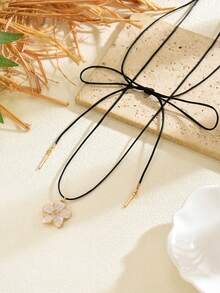 1pc Minimalist Elegant Enamel Flower Pendant Necklace, Casual Style Women's Daily Commute Versatile Jewelry - Necklace - View 3
