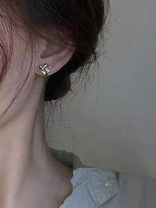 Gold And Silver Heart Intertwined Earrings, Simple Multi-Heart Woven Earrings, Daily Essential - Gold - View 7