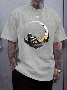 T-Shirt for Plus Size Men: A Comfortable Astronaut Moon Print Tee for Summer Casual Wear - Noir - Voir 6