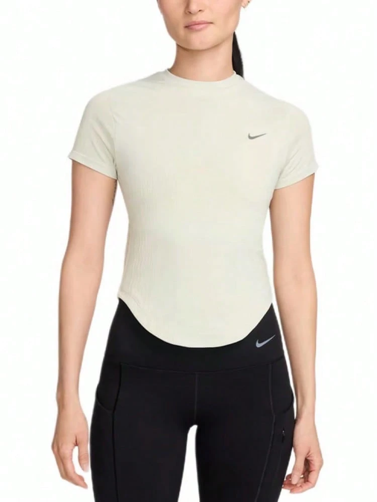 Nike Solid Color Crew Neck Pullover Slim Fit Comfortable Breathable Short-Sleeved T-Shirt For Women, Light Green. - Light Green - View 1