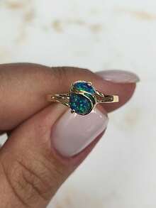 鍍金扭繩爪鑲橢圓形歐泊戒指，幻彩綠藍閃亮精緻單鑽可疊戴女款戒指 - 彩色 - 查看 1