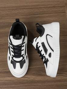 Women's Casual Sports Shoes For Autumn/Winter, Lace-Up Soft Sole Flat Comfortable Skateboard Shoes, Lightweight Low-Top Daily Shoes - Black and White - View 6
