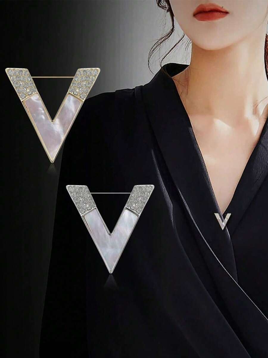 1pc V-Shaped Deluxe Brooch For Women, Collar Pin To Prevent Exposed Chest Outfit, Versatile Clothing Accessory - A V-shaped brooch - View 1