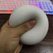超柔軟麵團雪球捏捏玩具,TPR慢回彈紓壓軟膠玩具,餃子捏捏玩具,適合成人女性的玩具 - 白色 - 查看 3