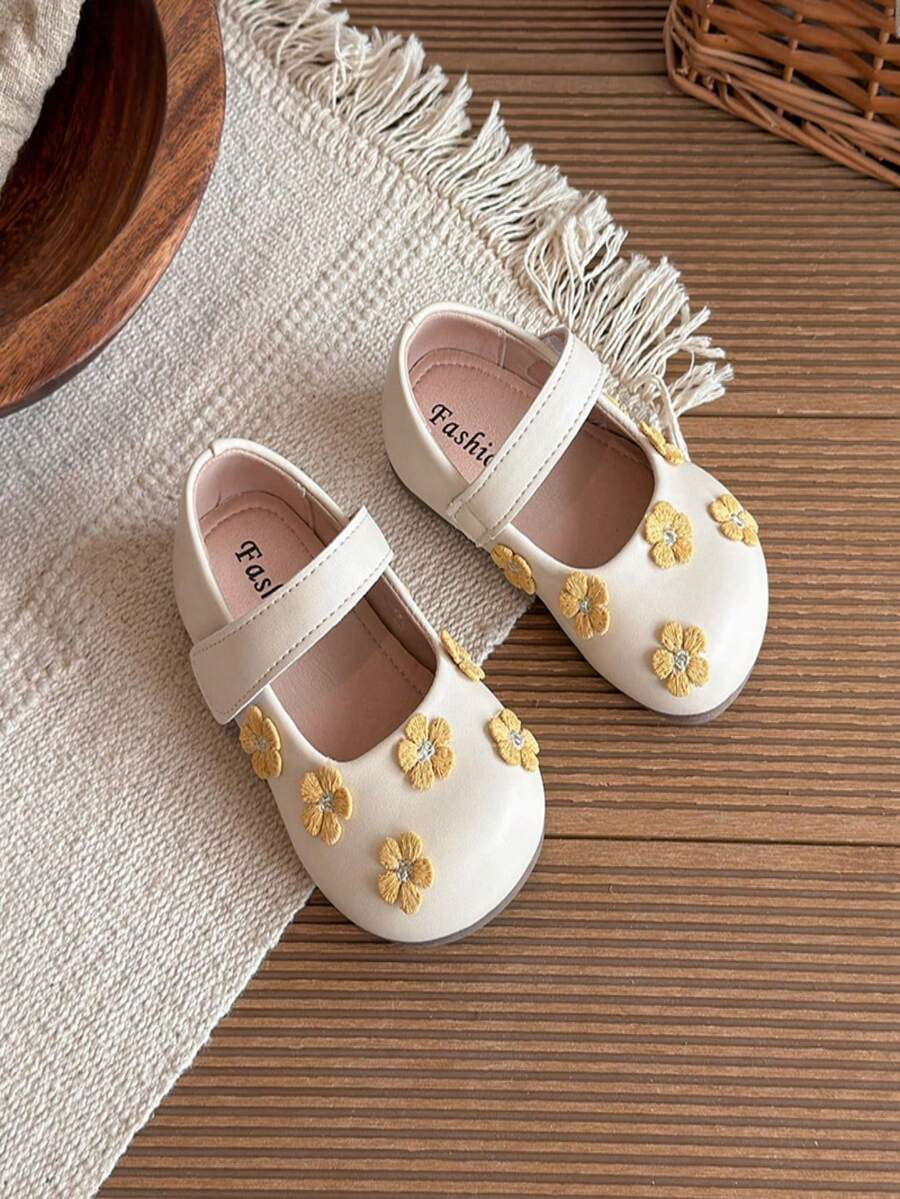 1雙 2026女童刺繡花朵軟PU圓頭瑪麗珍平底鞋 甜美公主風 日常派對款 - 米色 - 查看 1