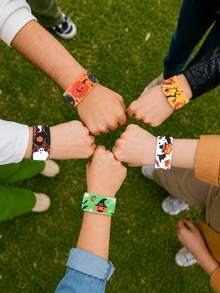 12pcs Halloween Snap Plastic Bracelets, Halloween Decoration Snap Rings, Plastic Decorative Rings, Trick Or Treat Party Supplies, Halloween Party Decor, Spooky Halloween Setup, Halloween Gifts, Horror Atmosphere Decoration - Halloween Mix - View 5