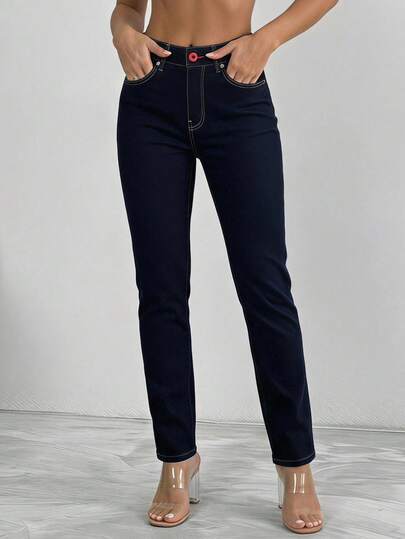 Damen Skinny Hose mit Taschen und Gürtelschlaufen.