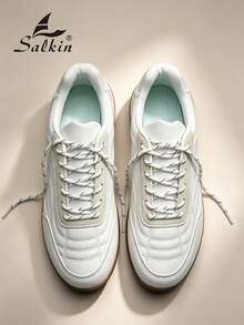 Salkin 新款設計師男士運動鞋 繫帶極簡風 德軍訓練鞋 (GAT) 男士休閒鞋 返校學生鞋 大學風訓練鞋 健身房戶外走路鞋 男士運動鞋 經典復古平底鞋 適合日常穿著 週末度假 多功能防滑耐磨橡膠底 柔軟舒適 城市商務通勤鞋 男士假期禮物 全季穿著 建議選擇大一號 - 白色 - 查看 3