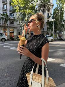 女款黑色時尚波點高領長洋裝，優雅無袖喇叭下擺細肩帶洋裝，微彈性面料，度假夏季款 - 黑色 - 查看 4