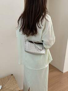 Bolso de mano minimalista tejido de moda de nicho para mujeres 2026 nuevo estilo elegante versátil bolso de hombro cruzado tipo cubo - Plateado - Ver 3